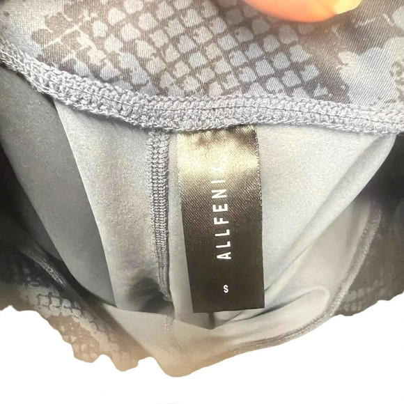 Allfenix Leggings Snakeskin Python Print 7/8 Length Navy Blue Black Size Small‎ - Picture 7 of 8